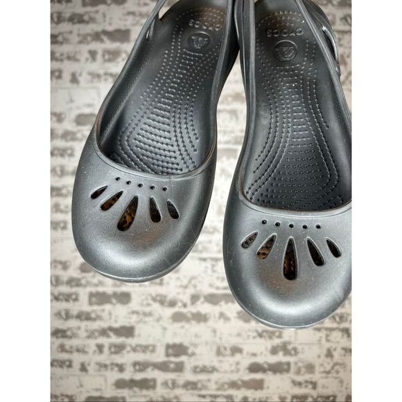 Crocs | women black flat rubber shoes - Picture 2 of 7